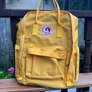 Fancy Forest Kalidi backpack yellow like new !